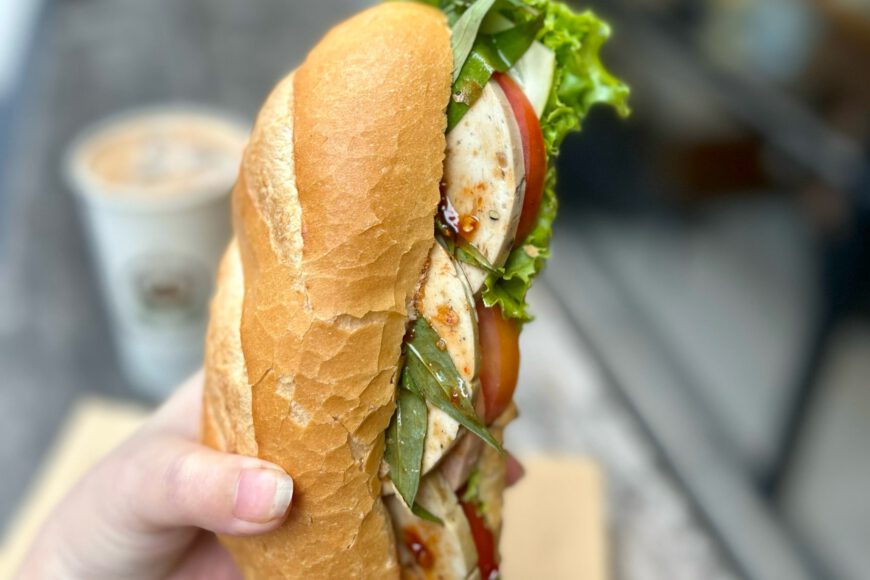 Bánh Mì XANH — ảnh 47